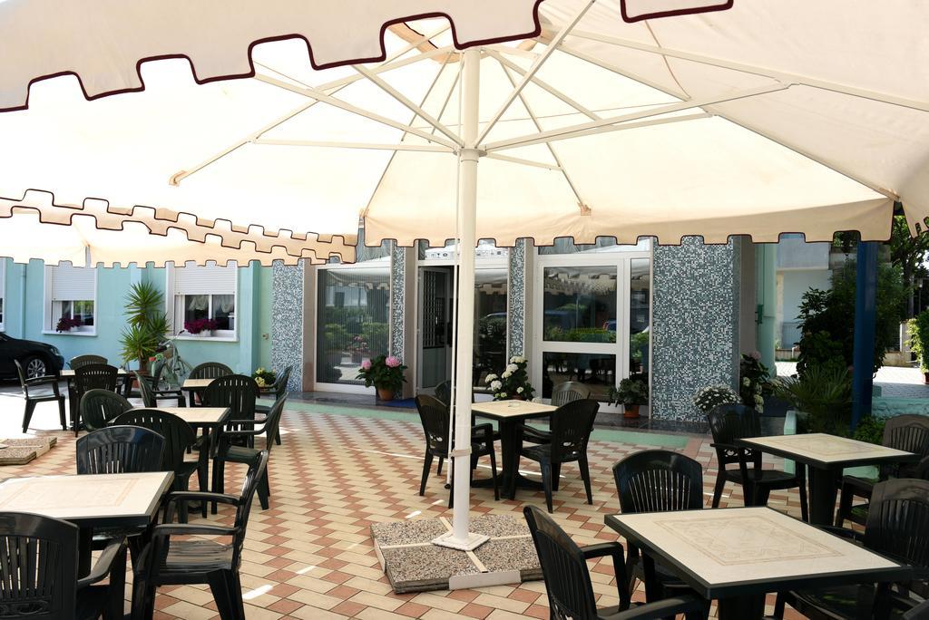 Hotel Savoia 리도 디 예솔로 외부 사진
